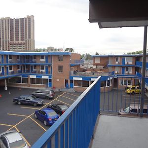 Empress Inn And Suites By The Falls